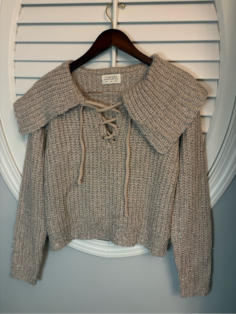 Compania Fantastica women’s large knit taupe sweater